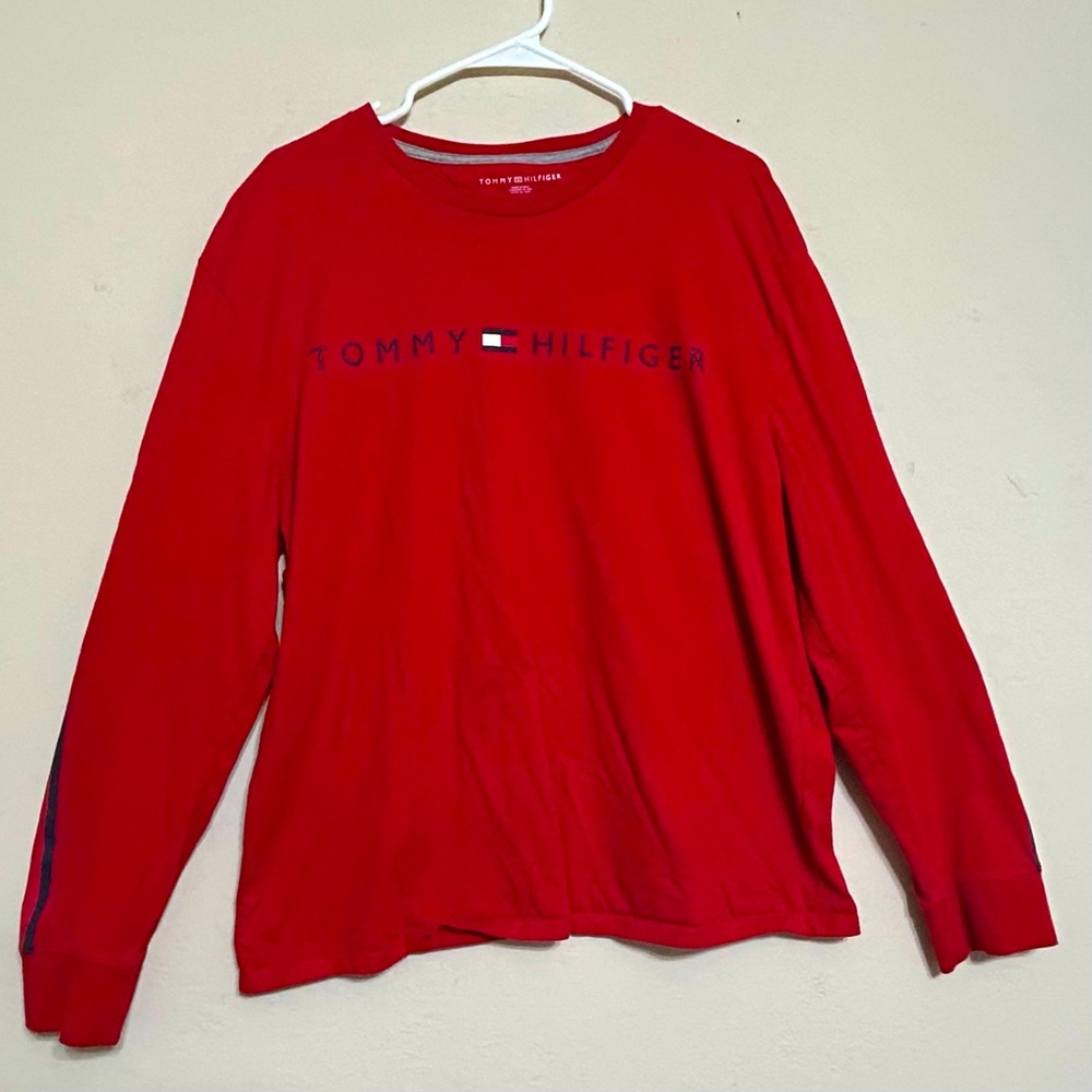 Tommy Hilfiger Men’s T-Shirt Crew Neck Long Sleeve Shirt Red Striped Size XL